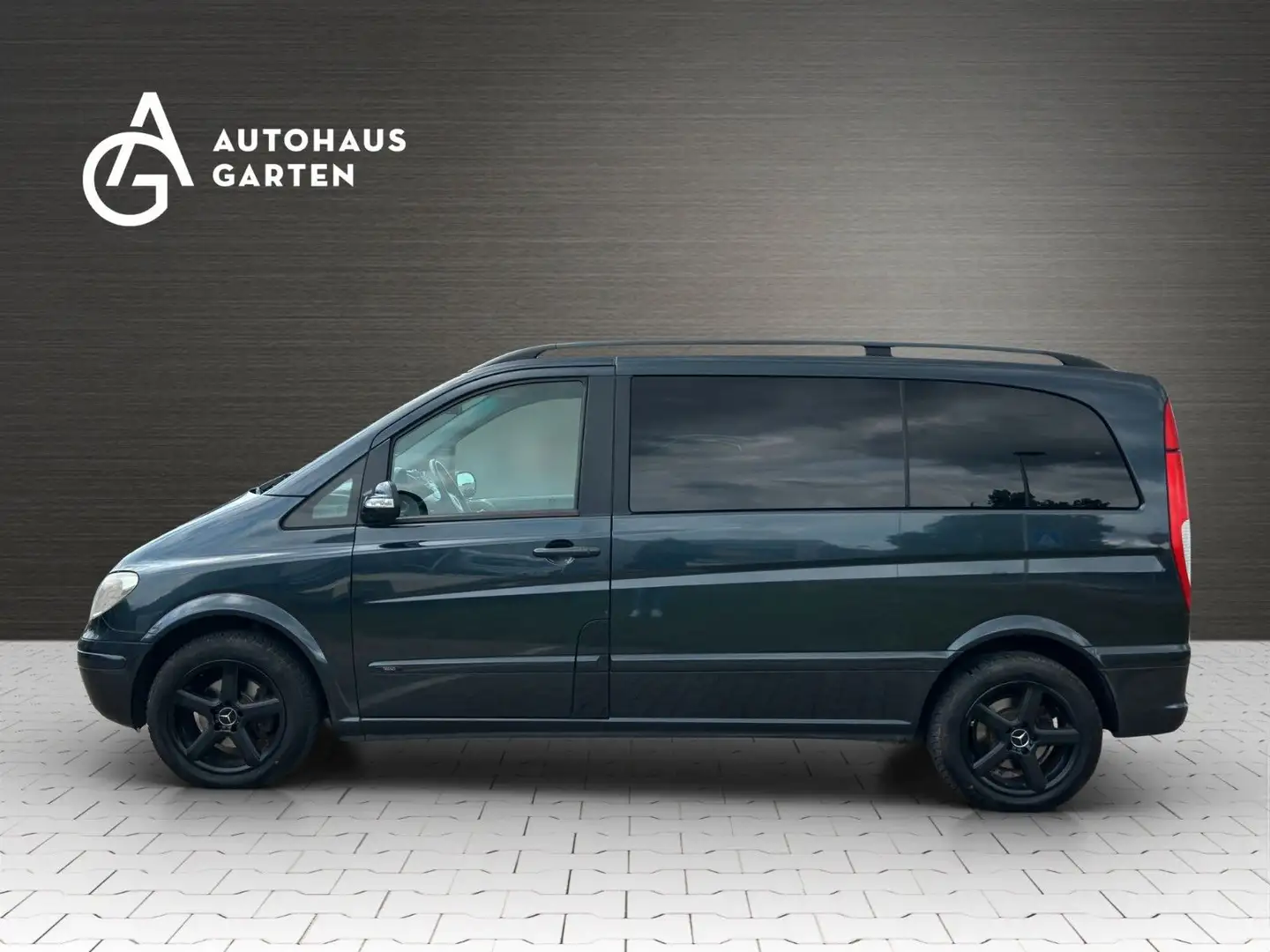 Mercedes-Benz Viano 2.2 CDI kompakt Automatik 6-Sitzer Schwarz - 2