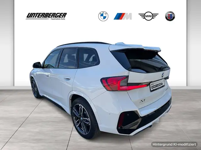 BMW X1 view 4
