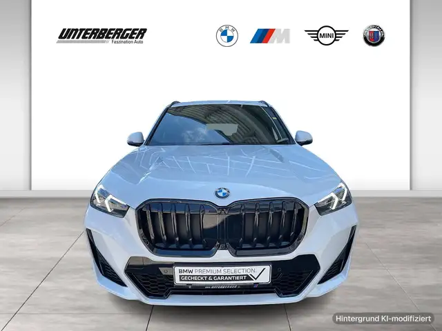 BMW X1 view 2