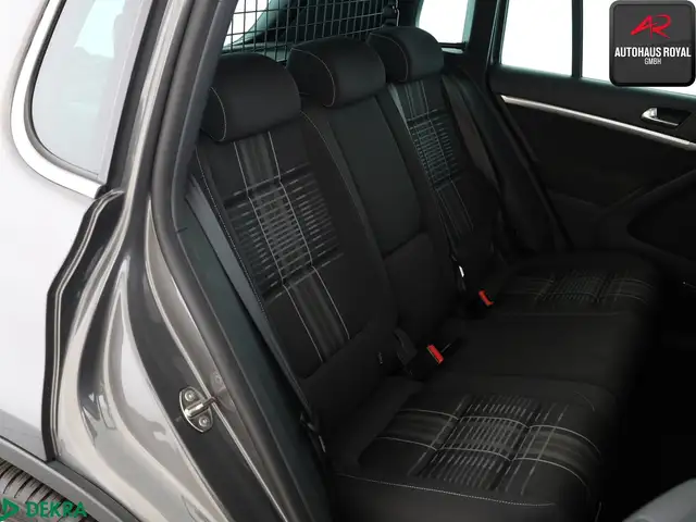 Volkswagen Tiguan view 13