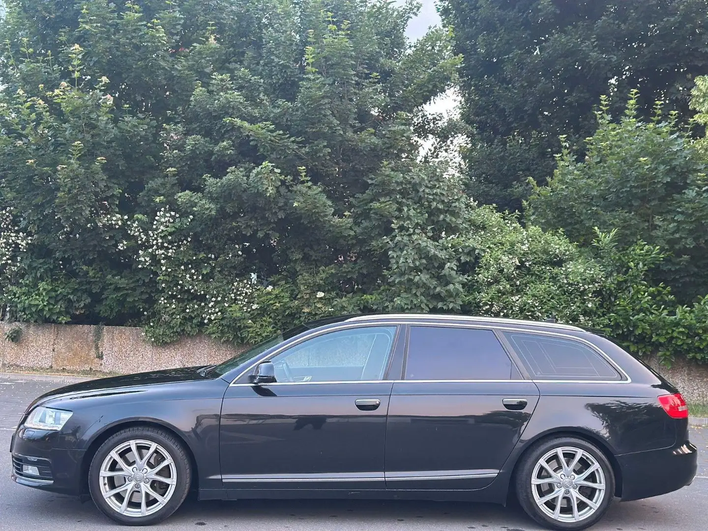 Audi A6 Avant 3.0 TDI quattro/Scheckheft/AHK/SHZ Noir - 2