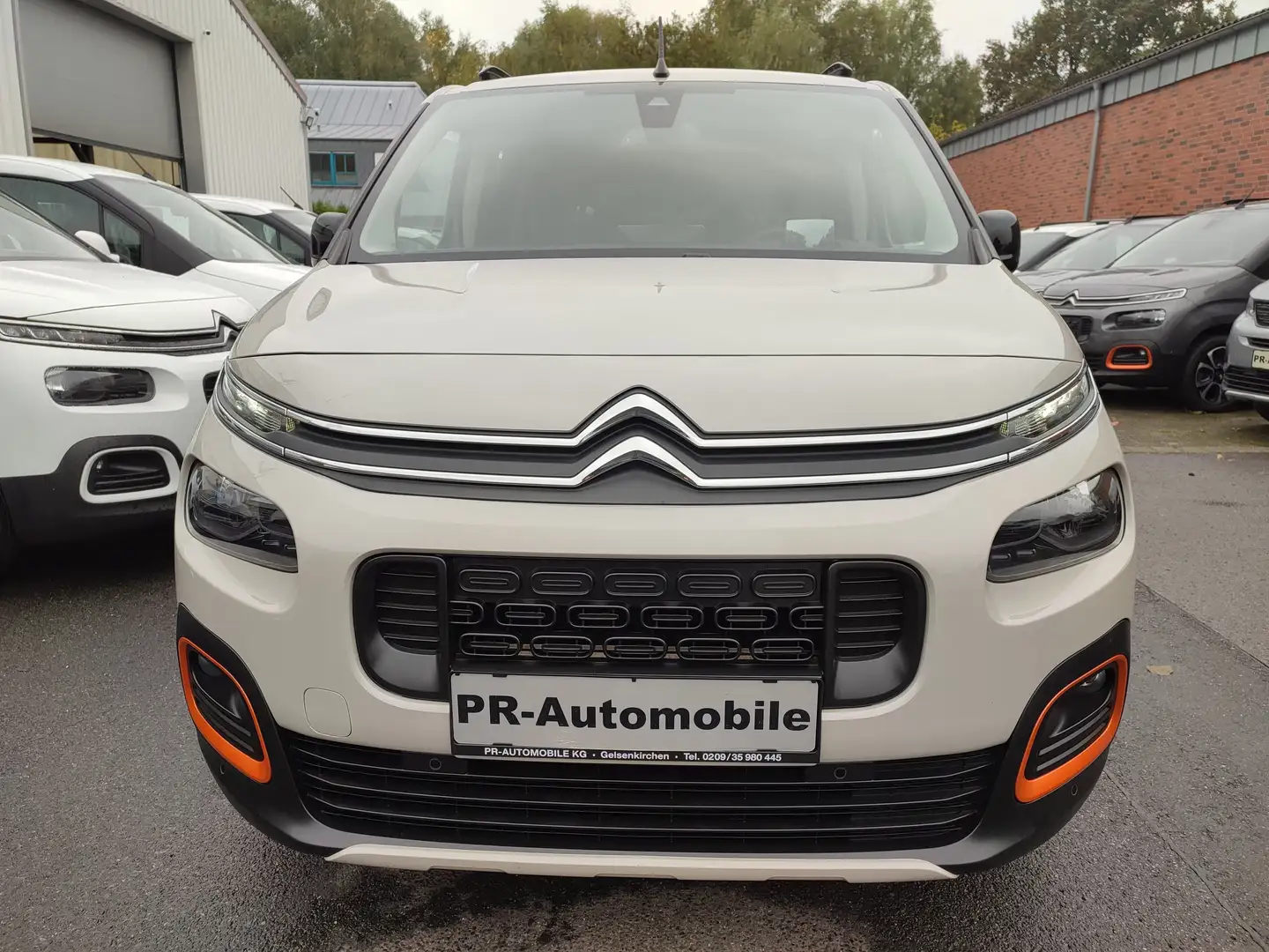 Citroen Berlingo XL 7-Sitzer 130 EAT8 SHINE XTR AHK/Cam Beige - 2