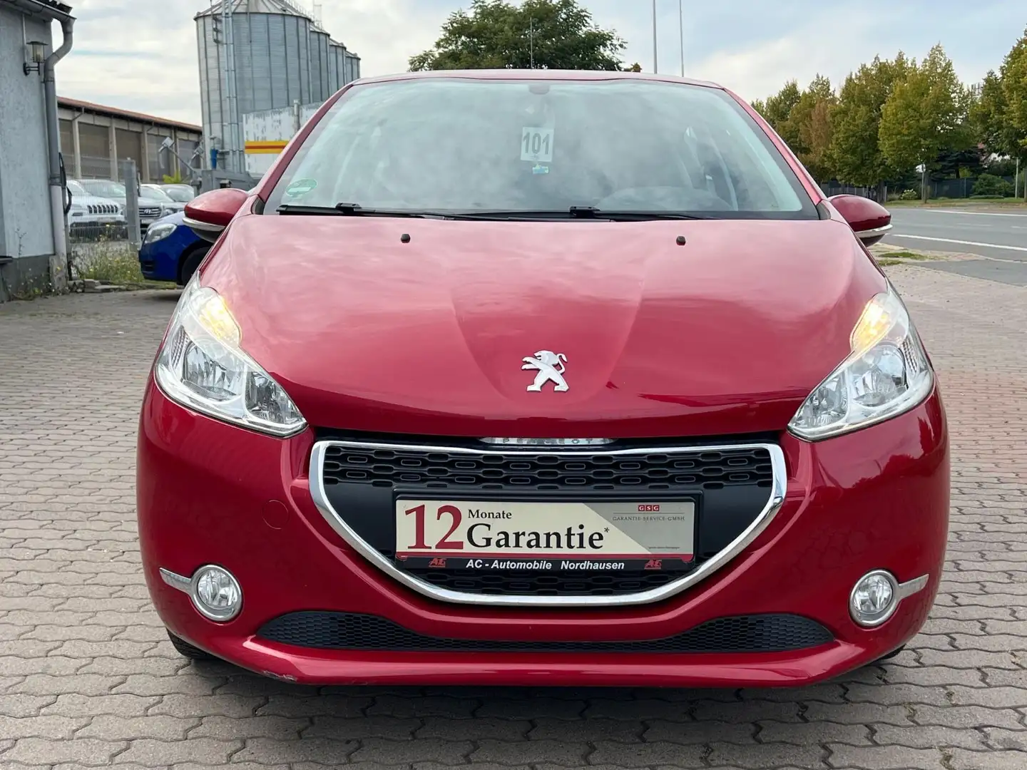 Peugeot 208 Active Rouge - 2