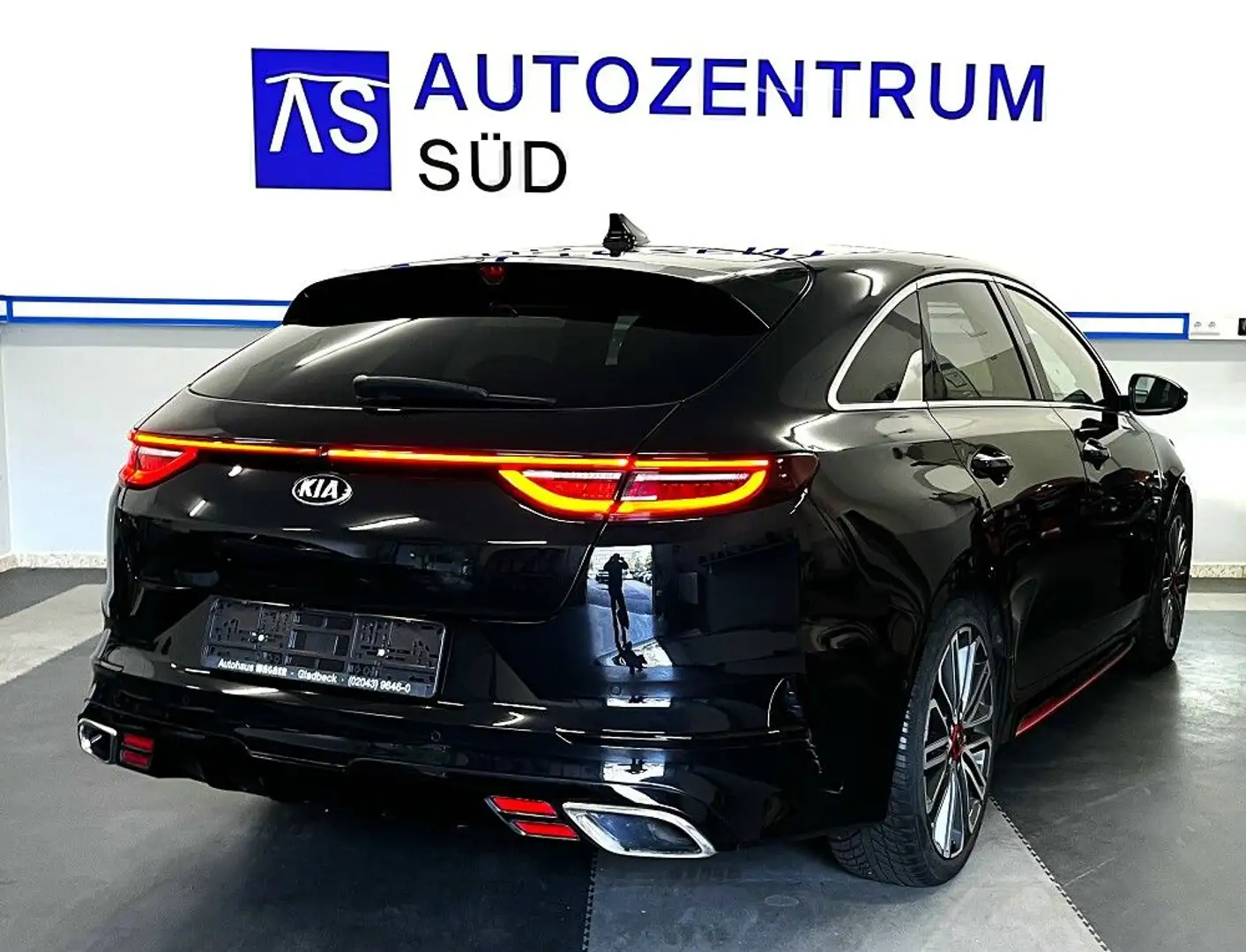 Kia ProCeed / pro_cee'd 1.6 T-GDI DCT7 OPF GT Schwarz - 2