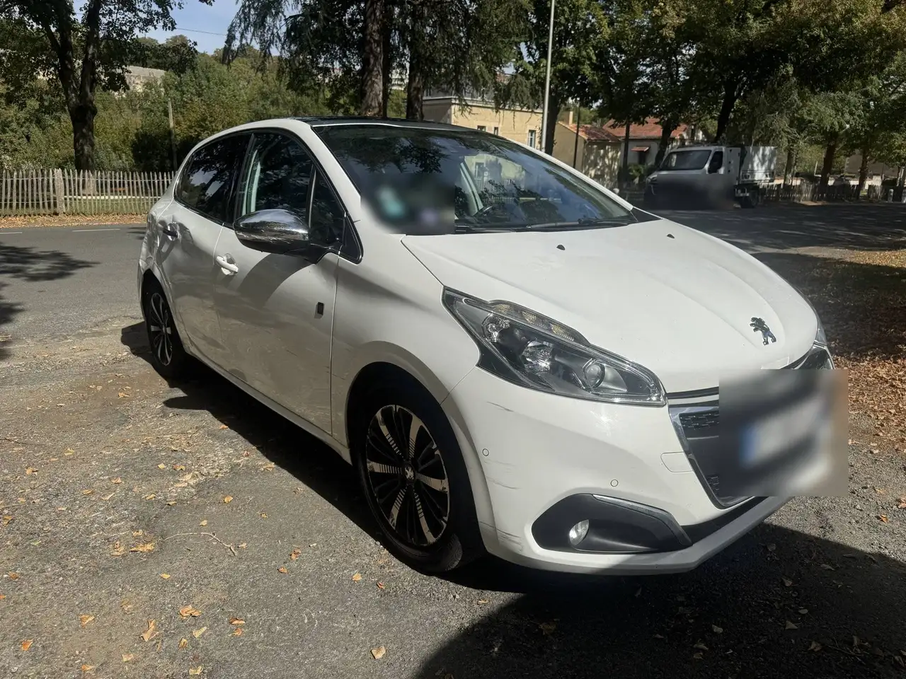 Peugeot 208 208 — photo 7