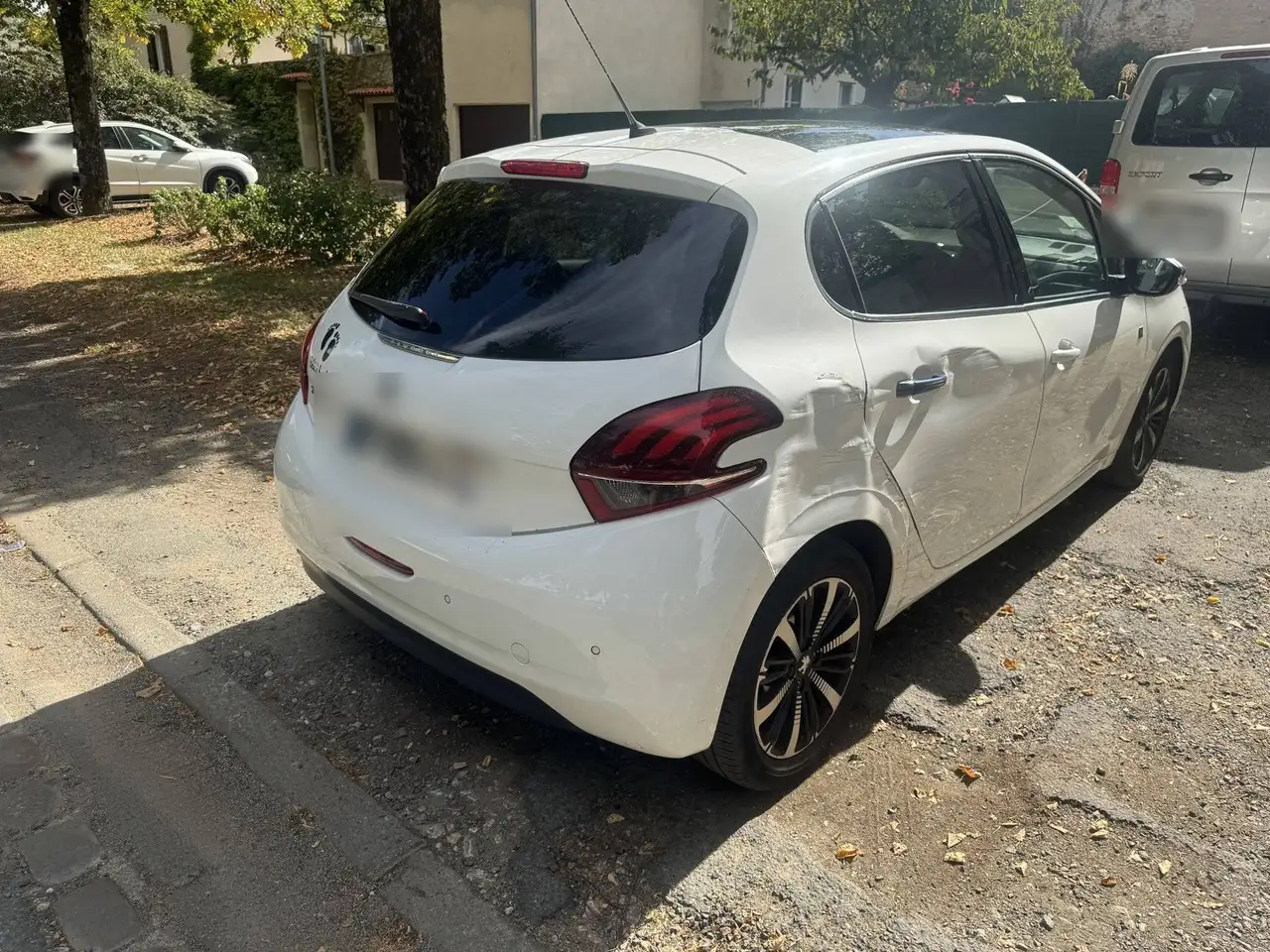 Peugeot 208 208 — photo 6