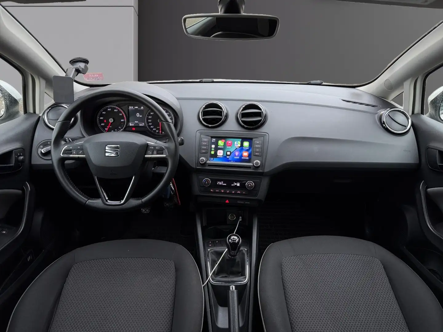 SEAT Ibiza Ibiza 1.0 75 ch S/S BVM5 Réference Blanc - 2