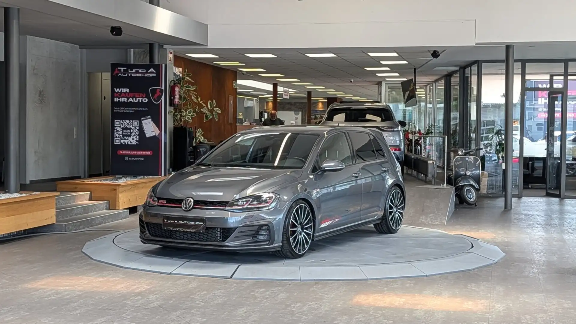 Volkswagen Golf 2.0 GTI Performance DSG *Digital-Cockpit*Kamera*Ap Grau - 1
