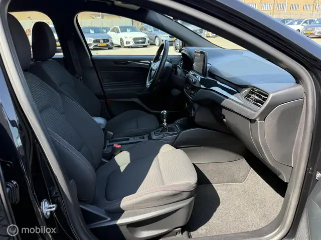 Ford Focus view 14