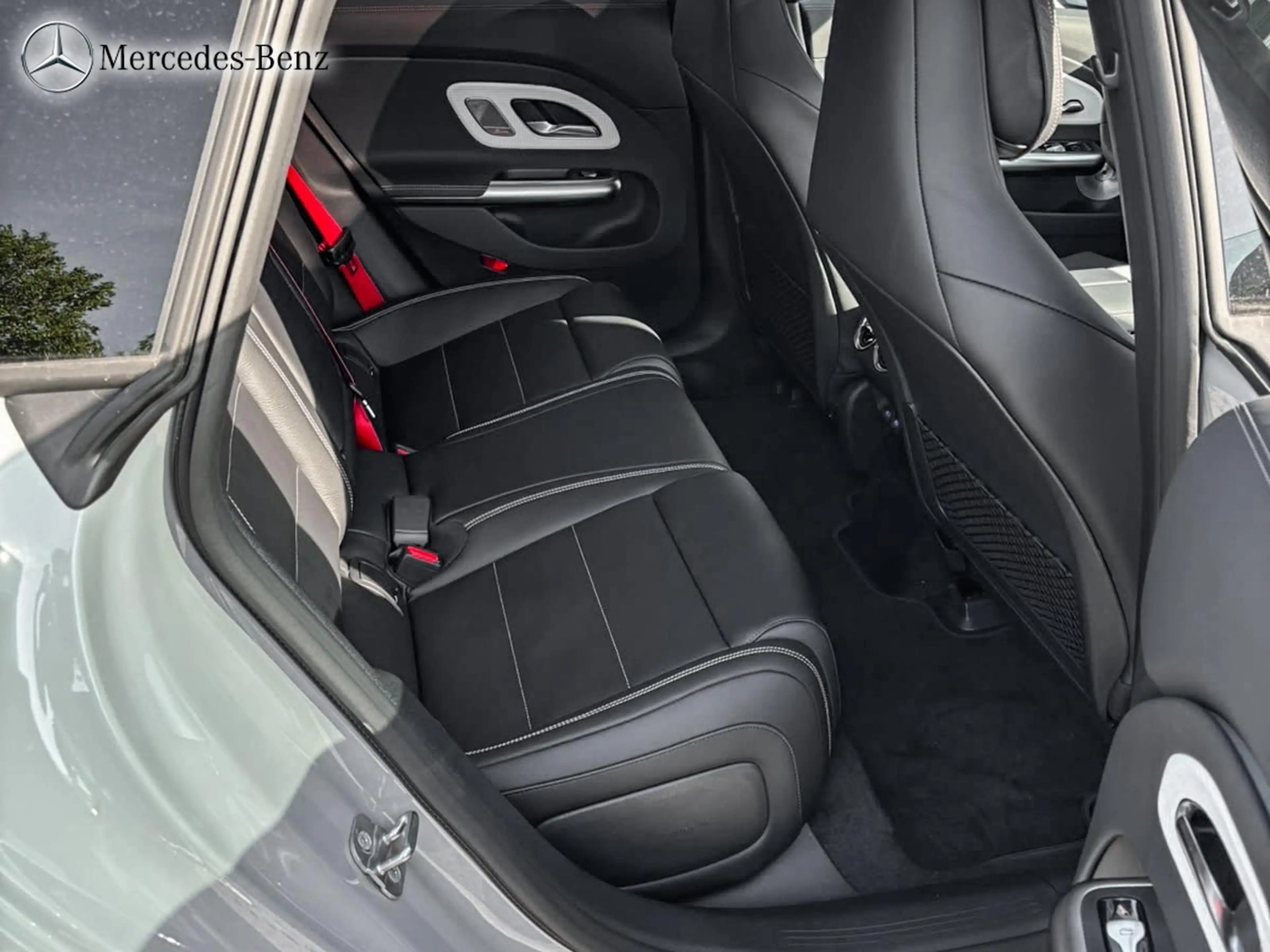 Mercedes-Benz CLA 250 + EQ AMG MBUX+RüKam+M-LED+Pano+AHK+Night — photo 7