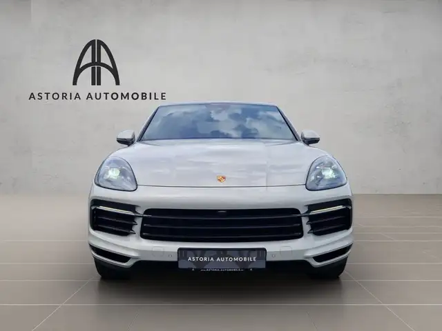 Porsche Cayenne view 2
