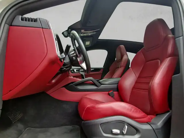 Porsche Cayenne view 5