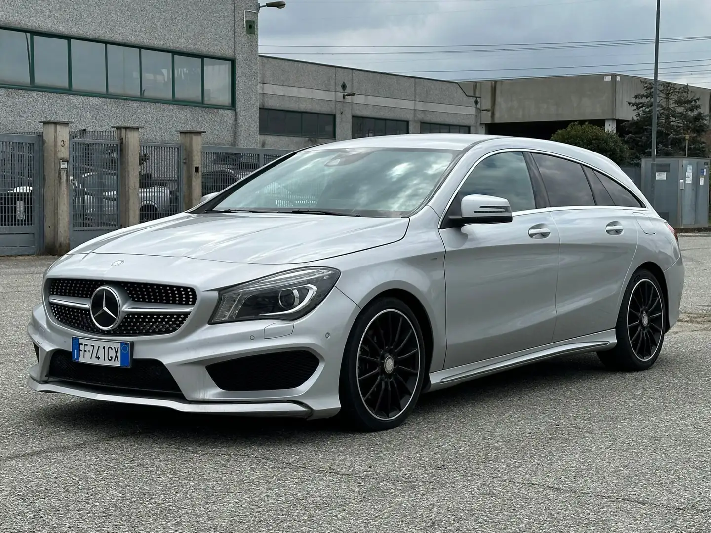 Mercedes-Benz CLA 220 CLA 220 d Shooting brake Automatic Premium AMG Argent - 2