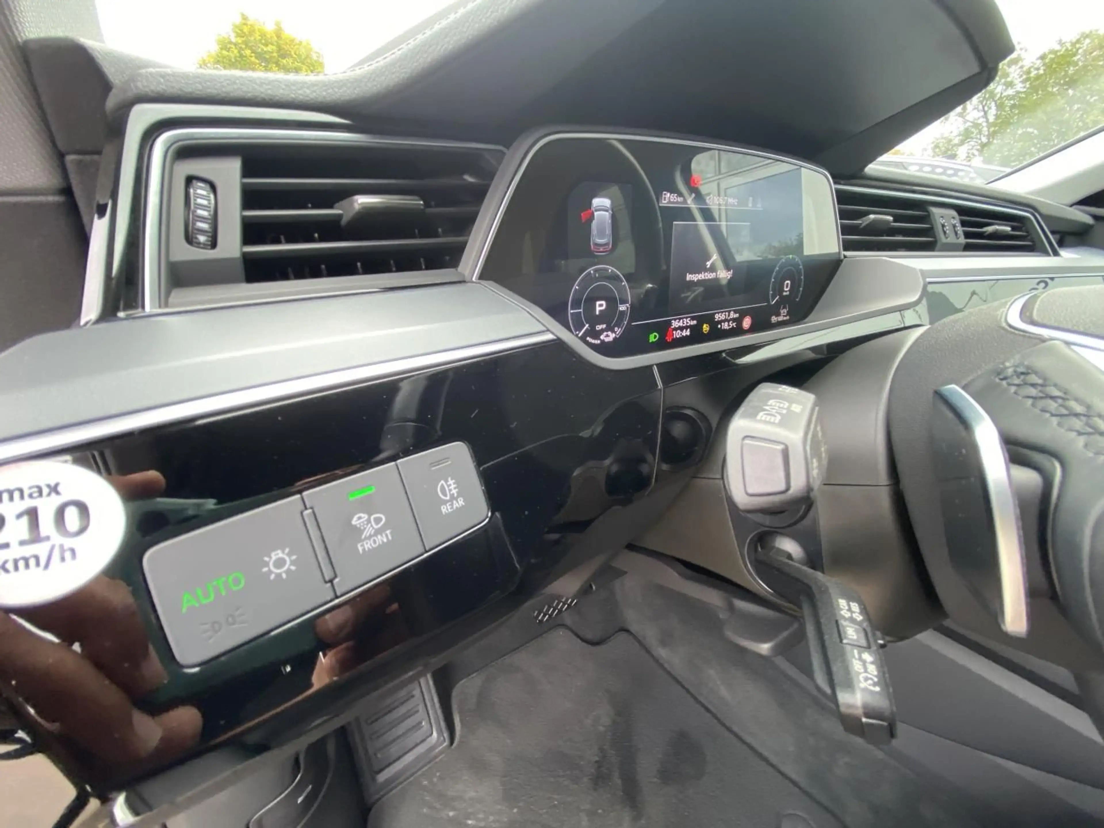 Audi e-tron quattro 50 advanced AHK+HEAD-UP+ACC+NAVI+ — photo 11