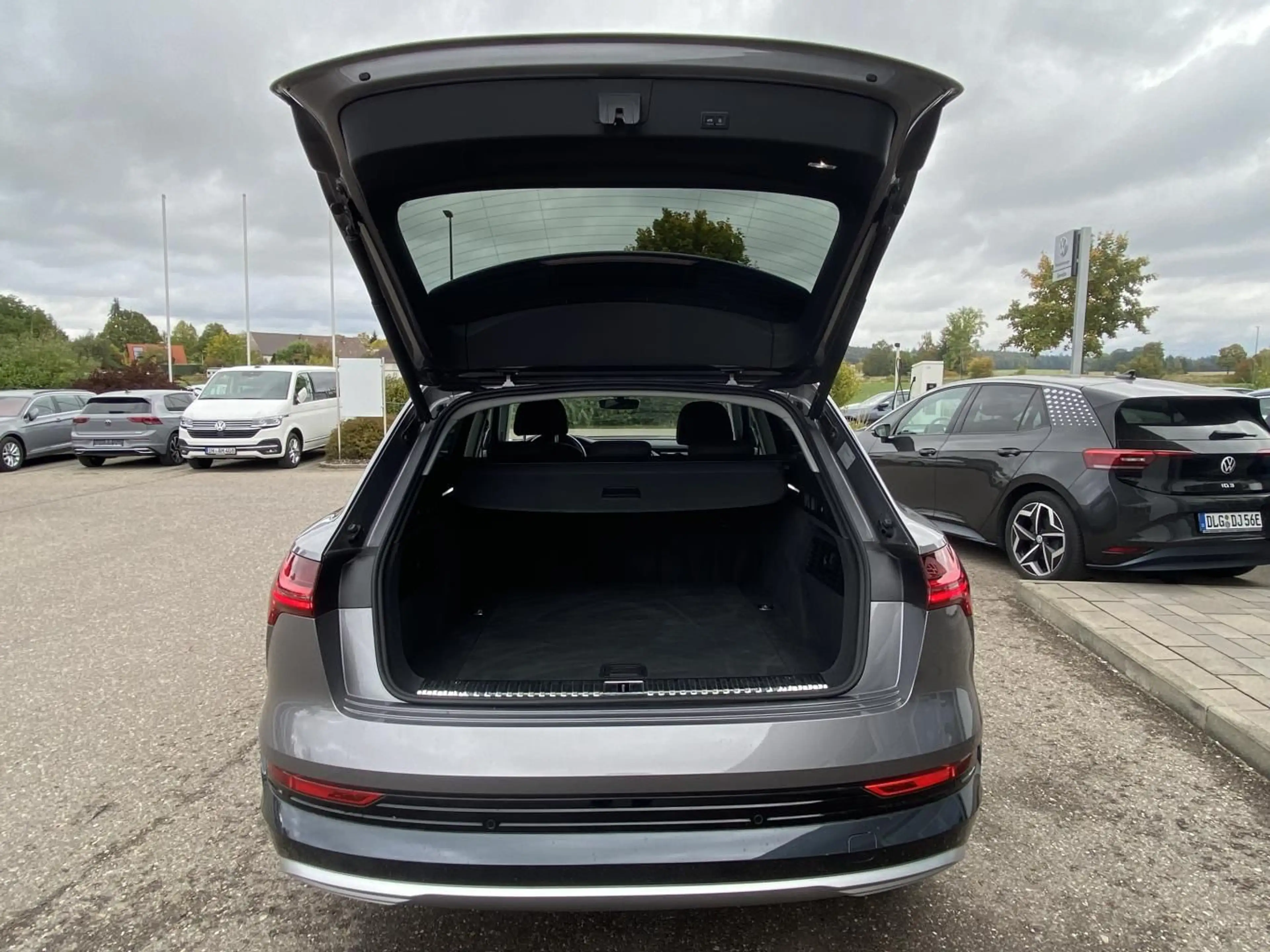 Audi e-tron quattro 50 advanced AHK+HEAD-UP+ACC+NAVI+ — photo 18