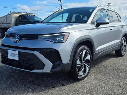 2025 Volkswagen Taos SE 4Motion