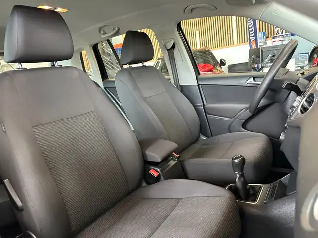 Volkswagen Tiguan view 8