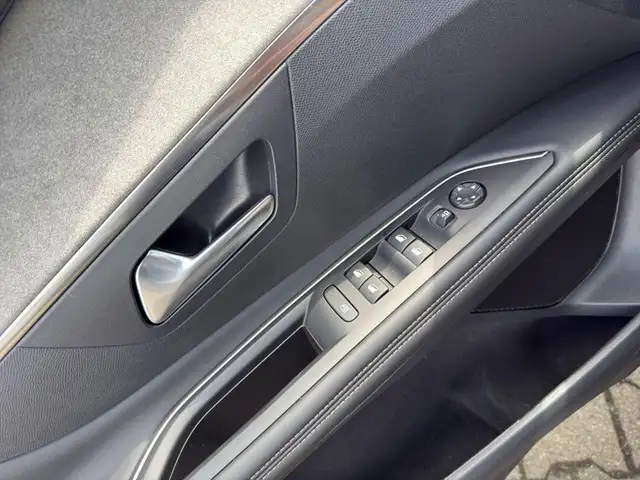 Peugeot 3008 view 12