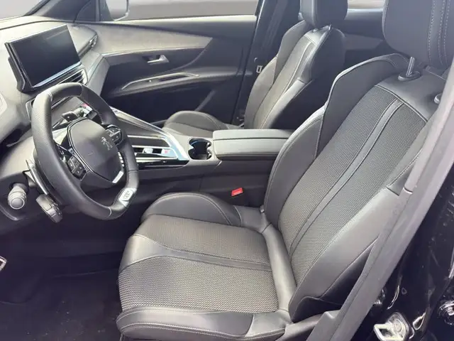 Peugeot 3008 view 6