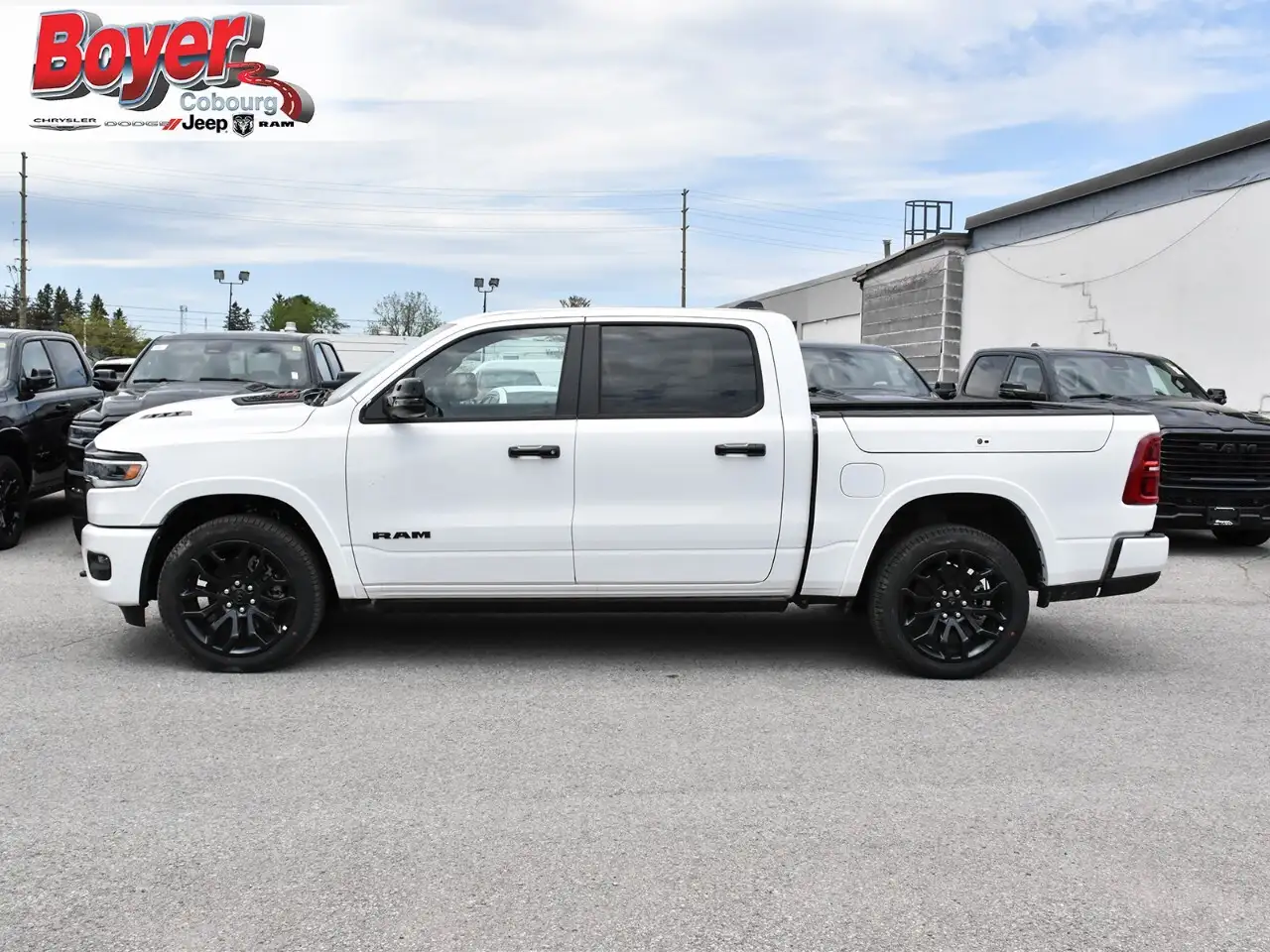 RAM 1500 снимка RAM 1500