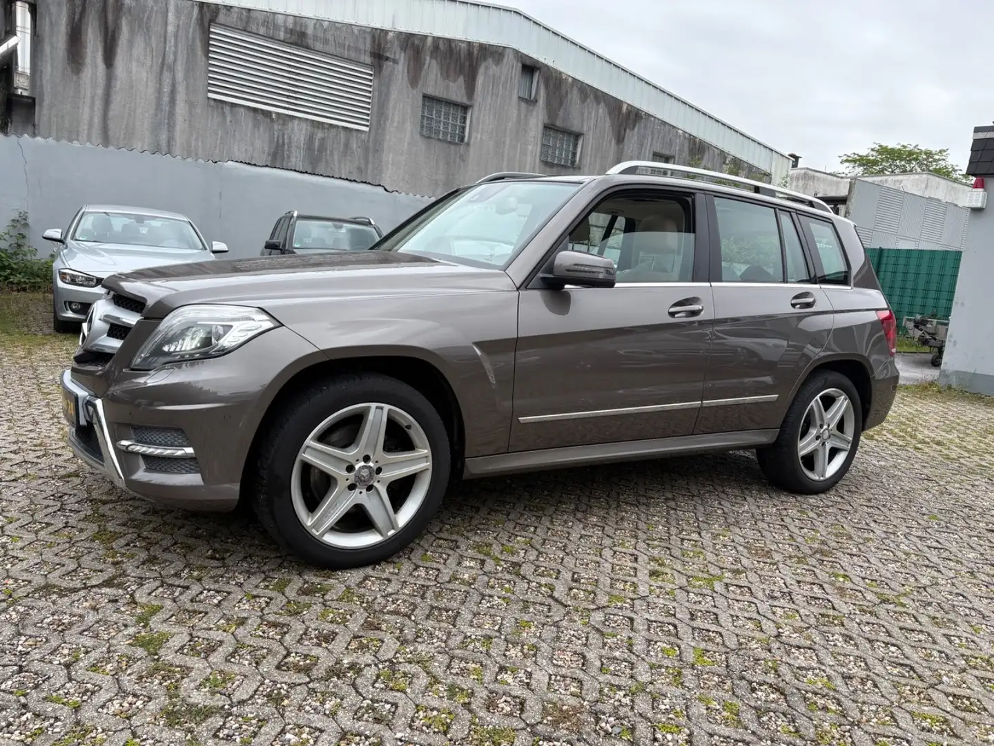 Mercedes-Benz GLK 350 CDI BlueEfficiency 4Matic AMG-SPORT 19" Grau - 2