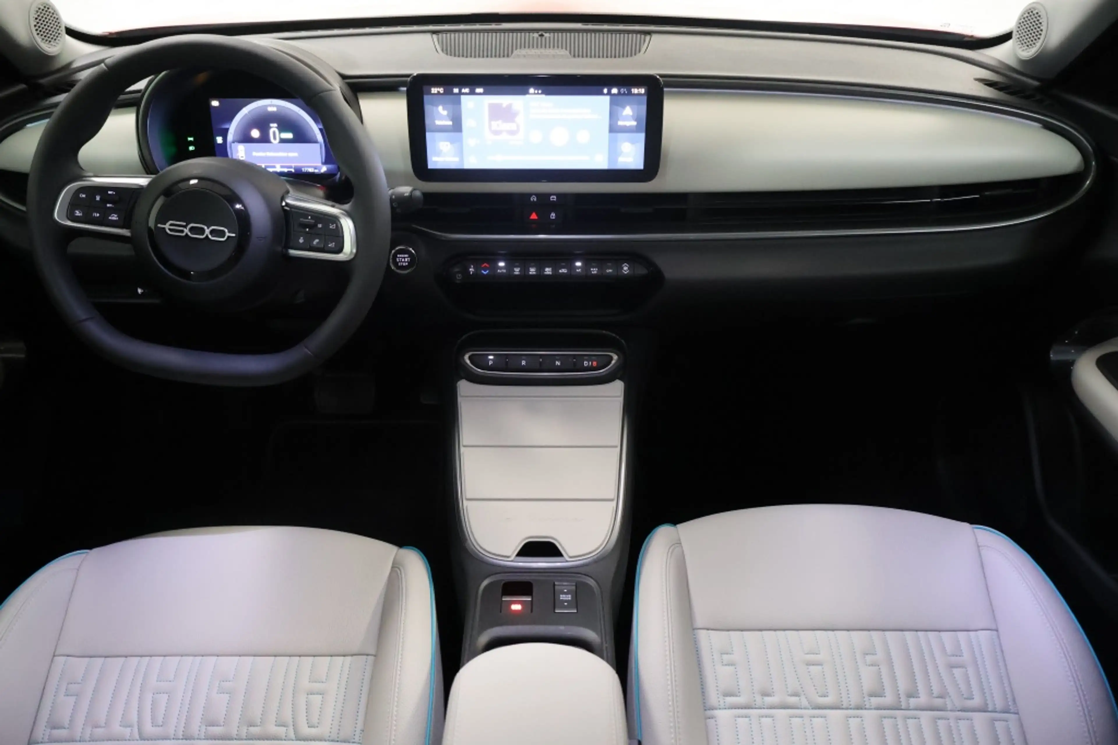 Fiat 600e La Prima 54 kWh — photo 6