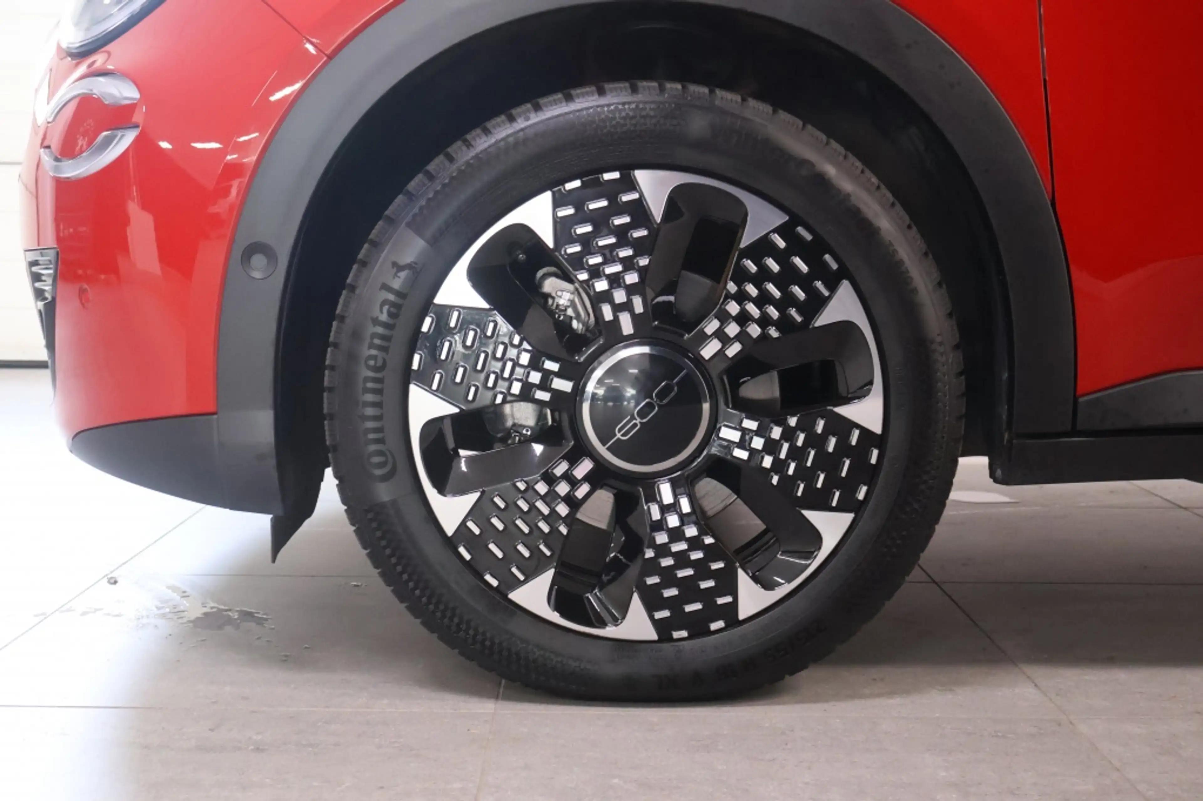 Fiat 600e La Prima 54 kWh — photo 5