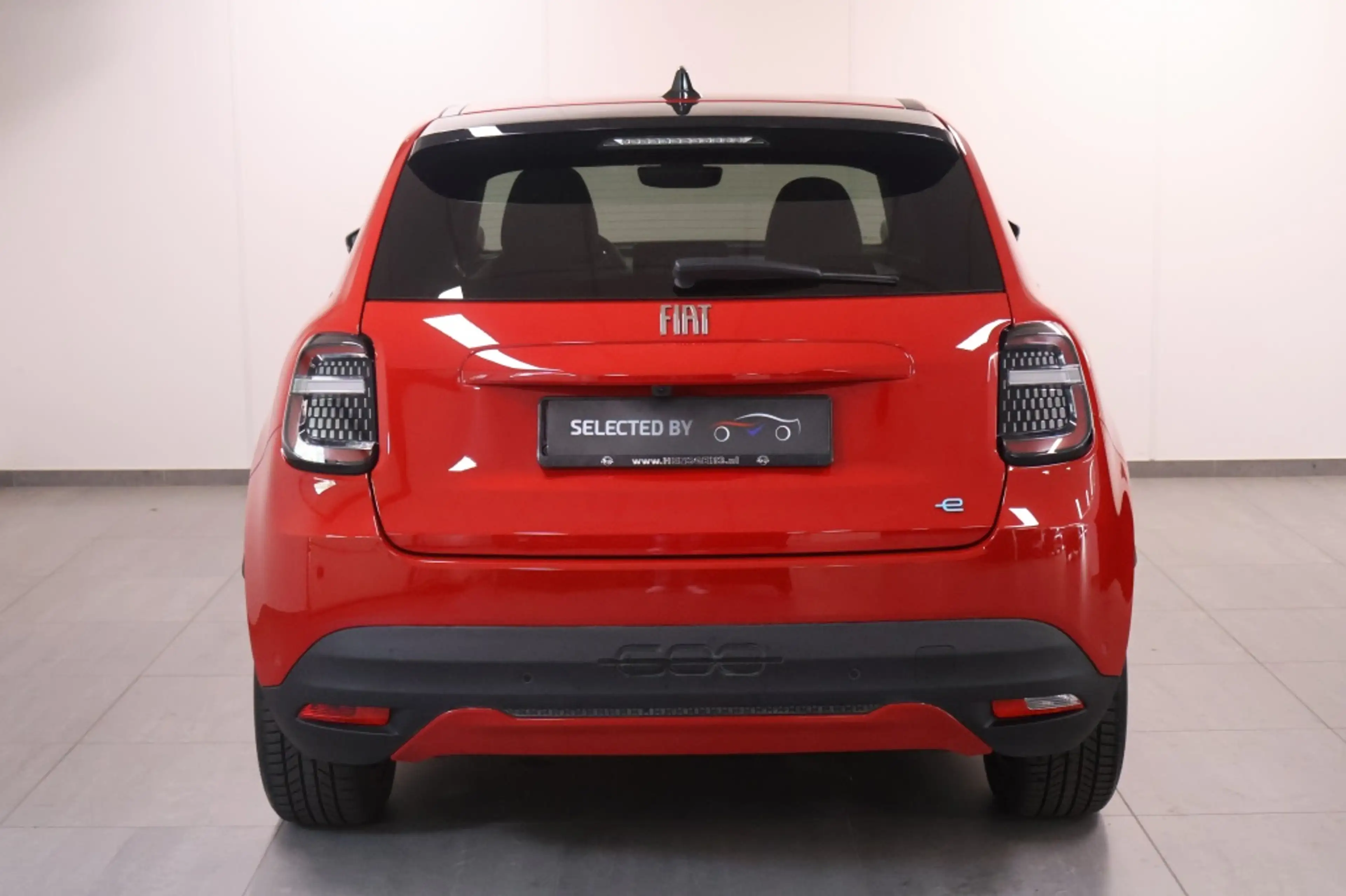 Fiat 600e La Prima 54 kWh — photo 4
