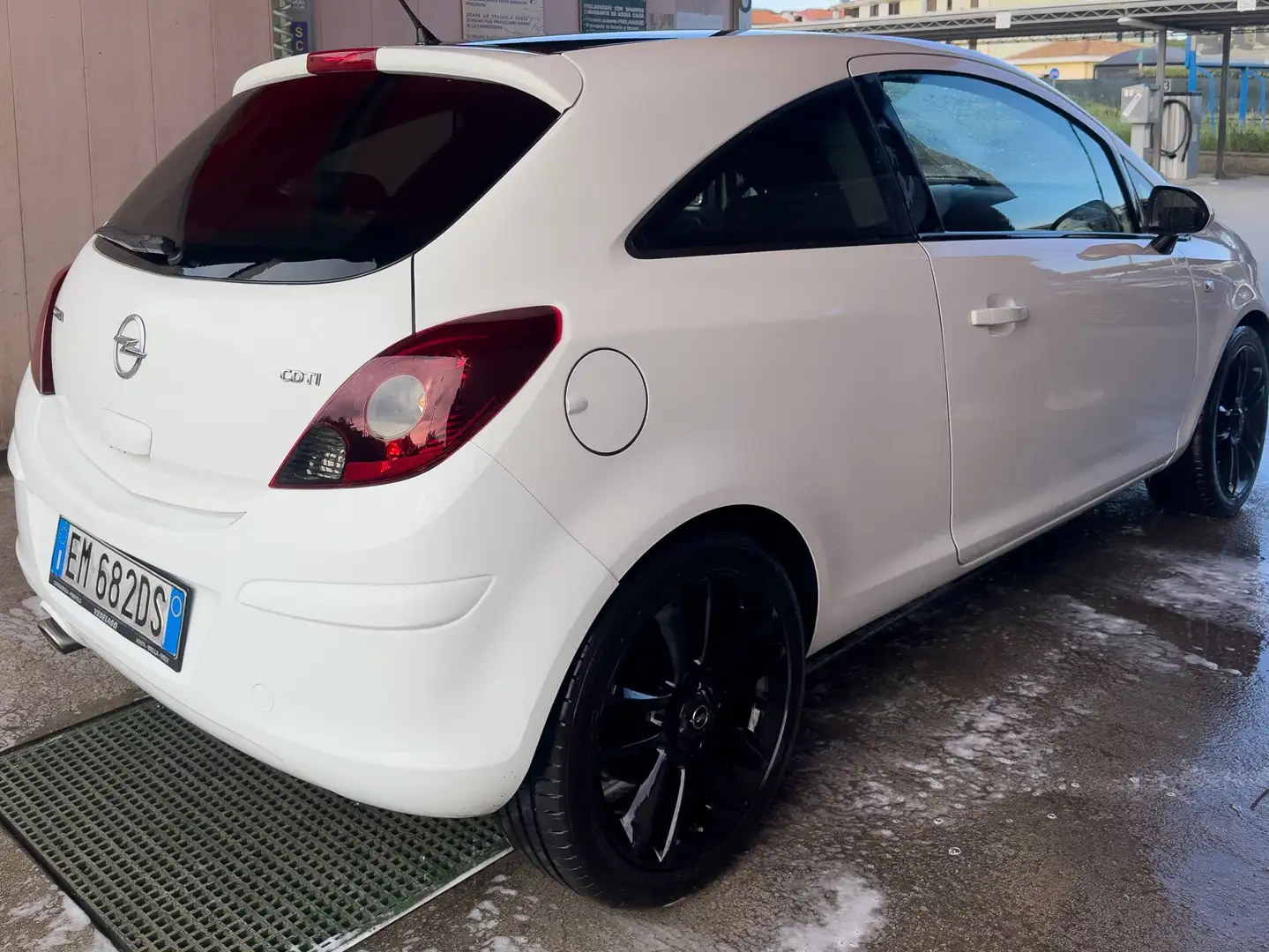 Opel Corsa Corsa 3p 1.3 cdti b-Color 95cv Bianco - 1