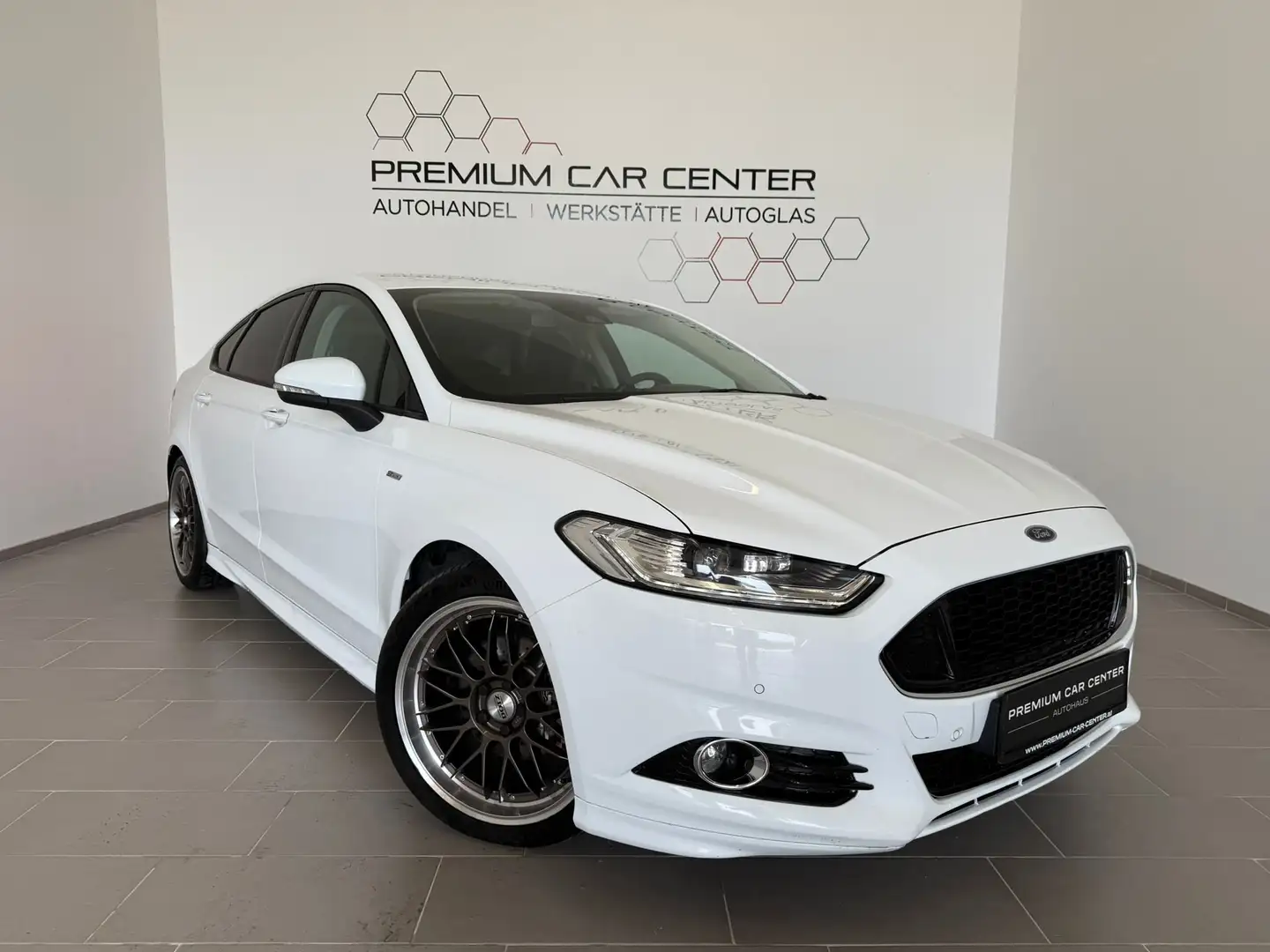 Ford Mondeo 2,0 TDCi ST-Line Navi, LED, Keyless Wit - 1