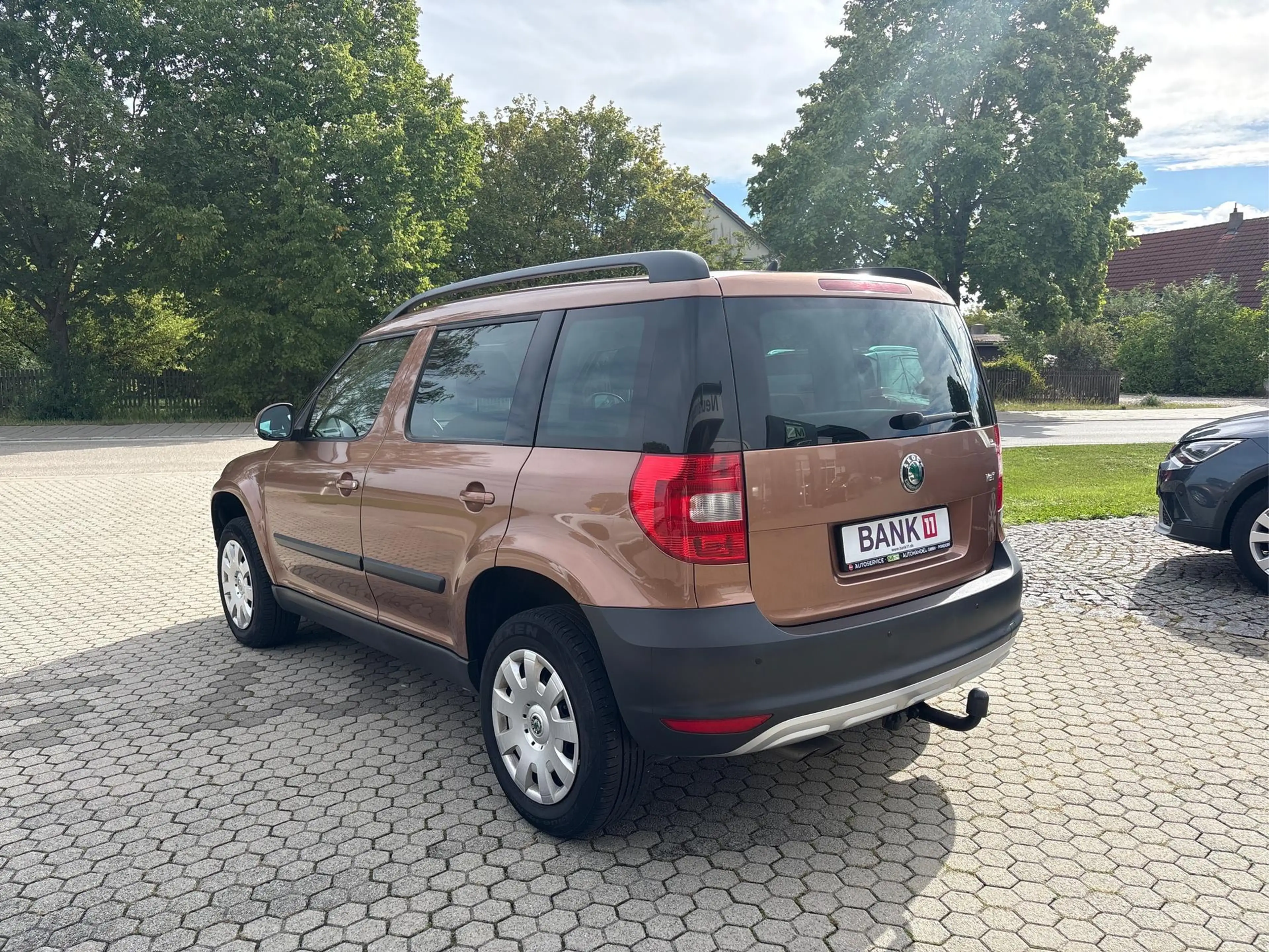 Skoda Yeti 2.0 TDI Active Plus Edition + Anhängerkupplung ... — photo 3