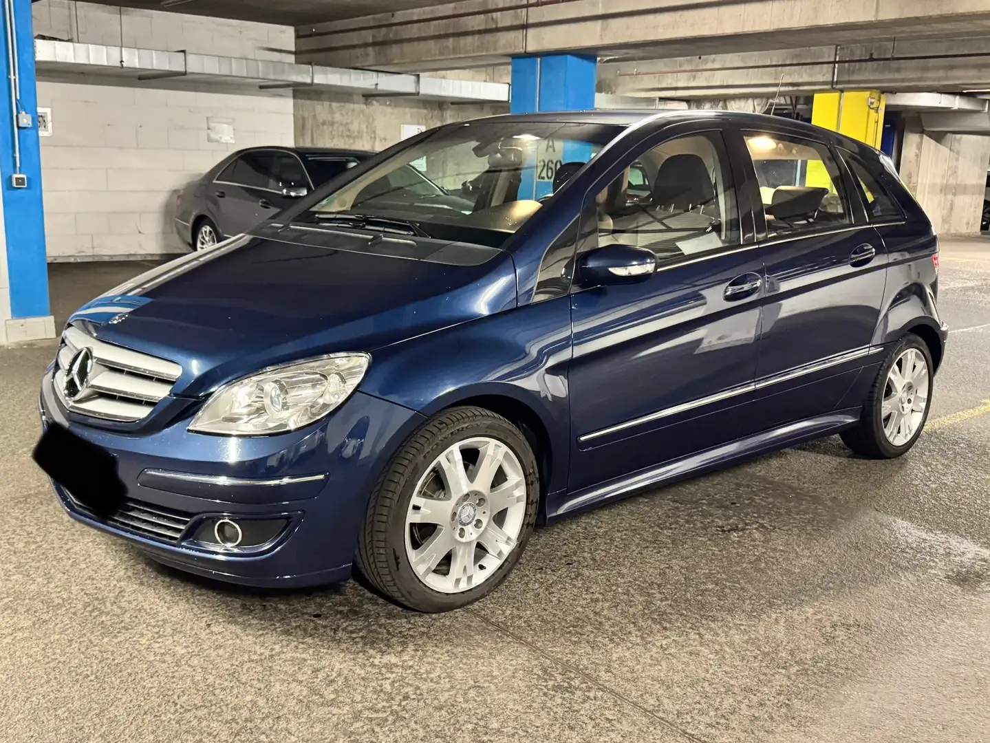 Mercedes-Benz B 200 Turbo Blau - 1