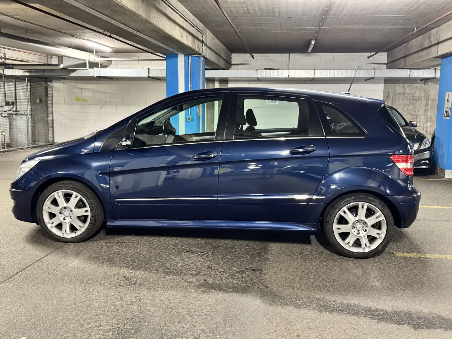 Mercedes-Benz B 200 Turbo Blau - 2
