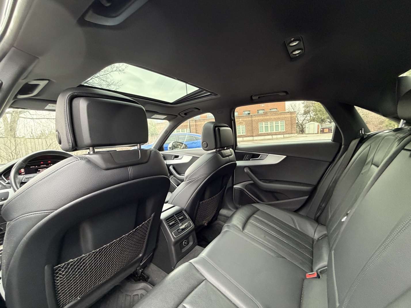 2017 Audi A4 4dr Sdn Man Technik quattro thumb 11