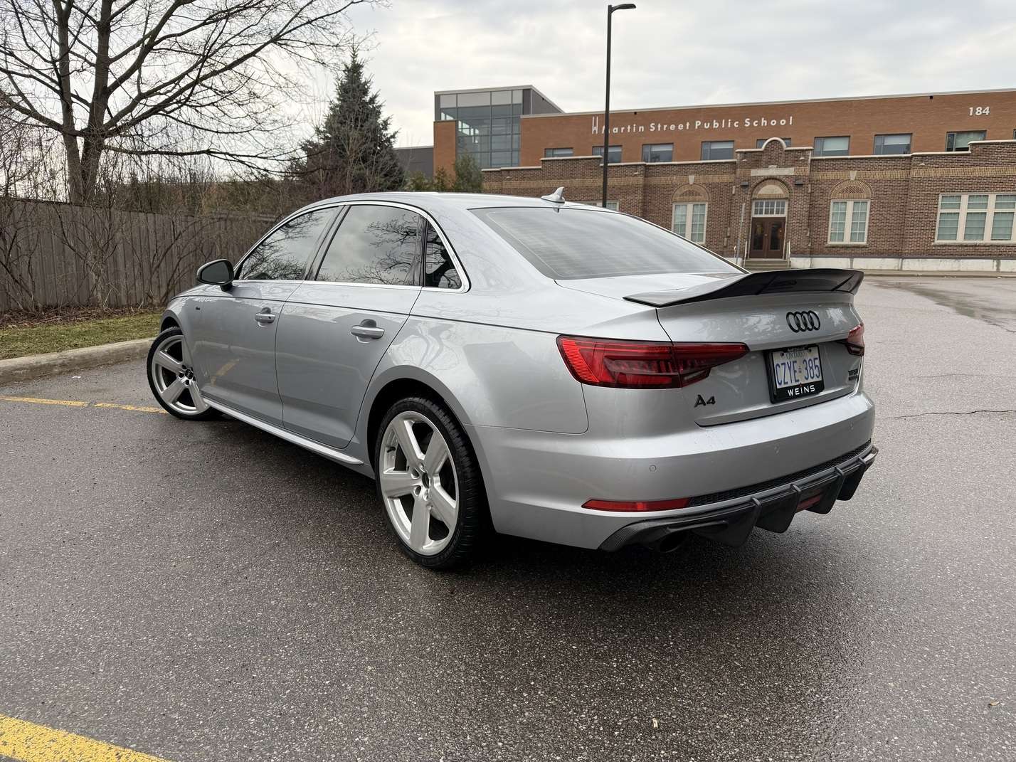 2017 Audi A4 4dr Sdn Man Technik quattro alt 2