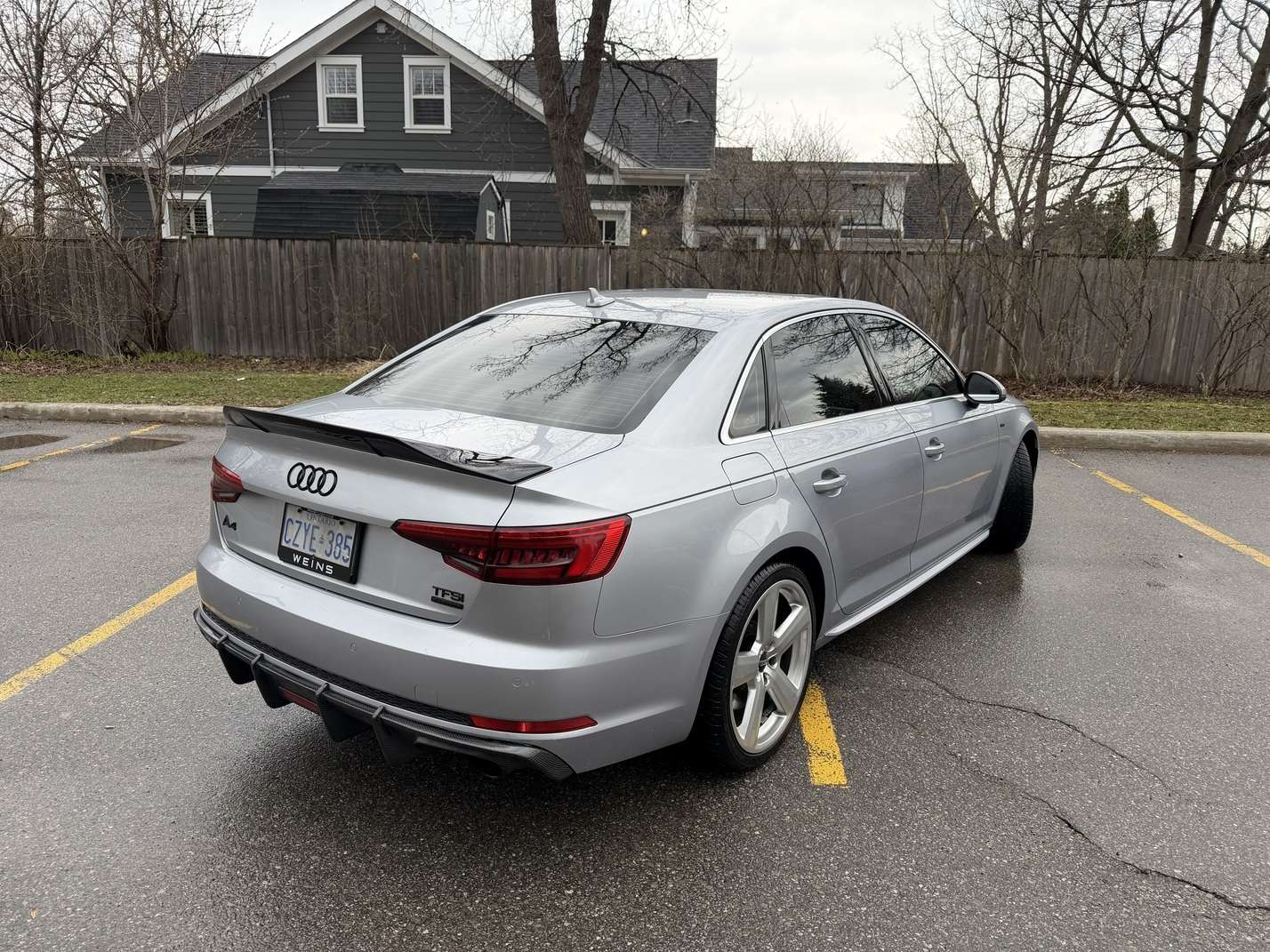 2017 Audi A4 4dr Sdn Man Technik quattro alt 4