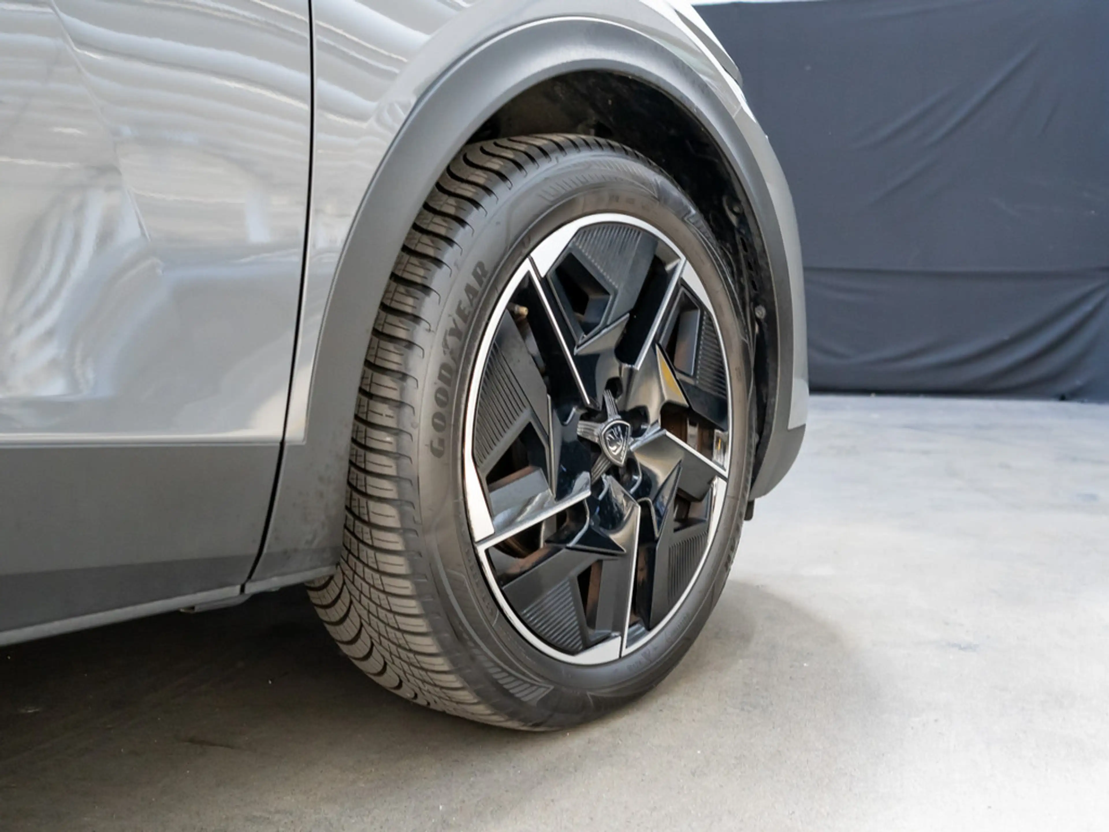 Peugeot 408 GT PureTech 130 EAT8 ACC MATRIX-LED 360° — photo 6