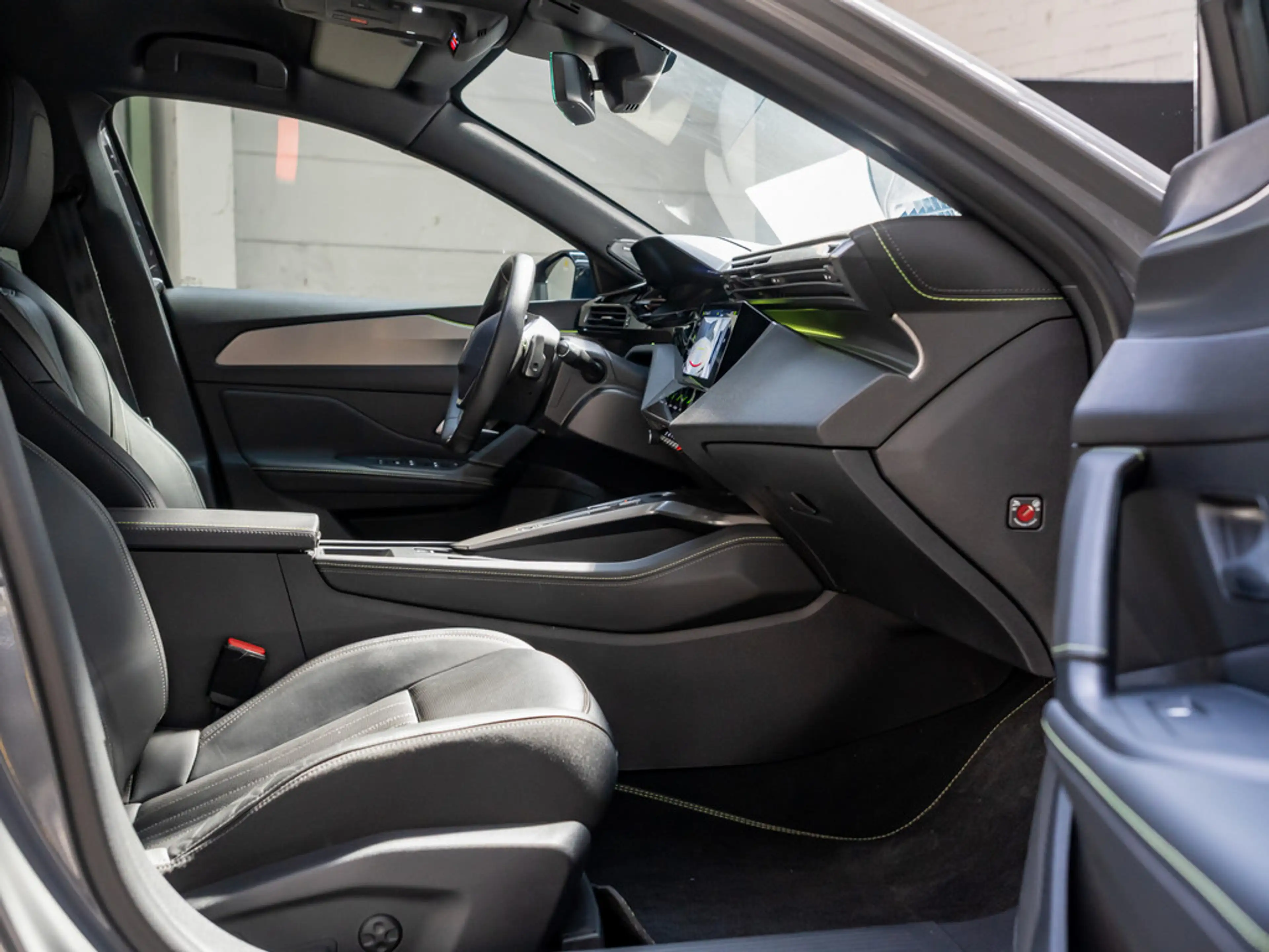 Peugeot 408 GT PureTech 130 EAT8 ACC MATRIX-LED 360° — photo 3