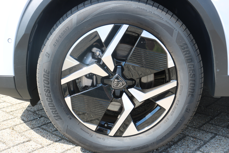 Peugeot e-2008 EV GT Avantage 54 kWh | Navi | Camera V+A | Keyles — photo 10