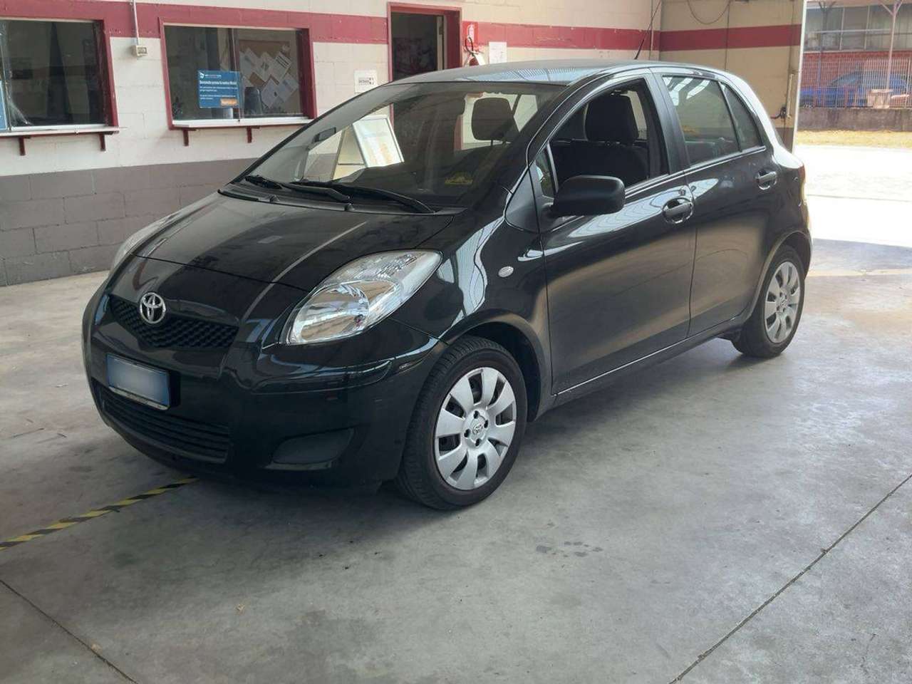 Toyota Yaris Yaris II 2005 5p 1.0 Now