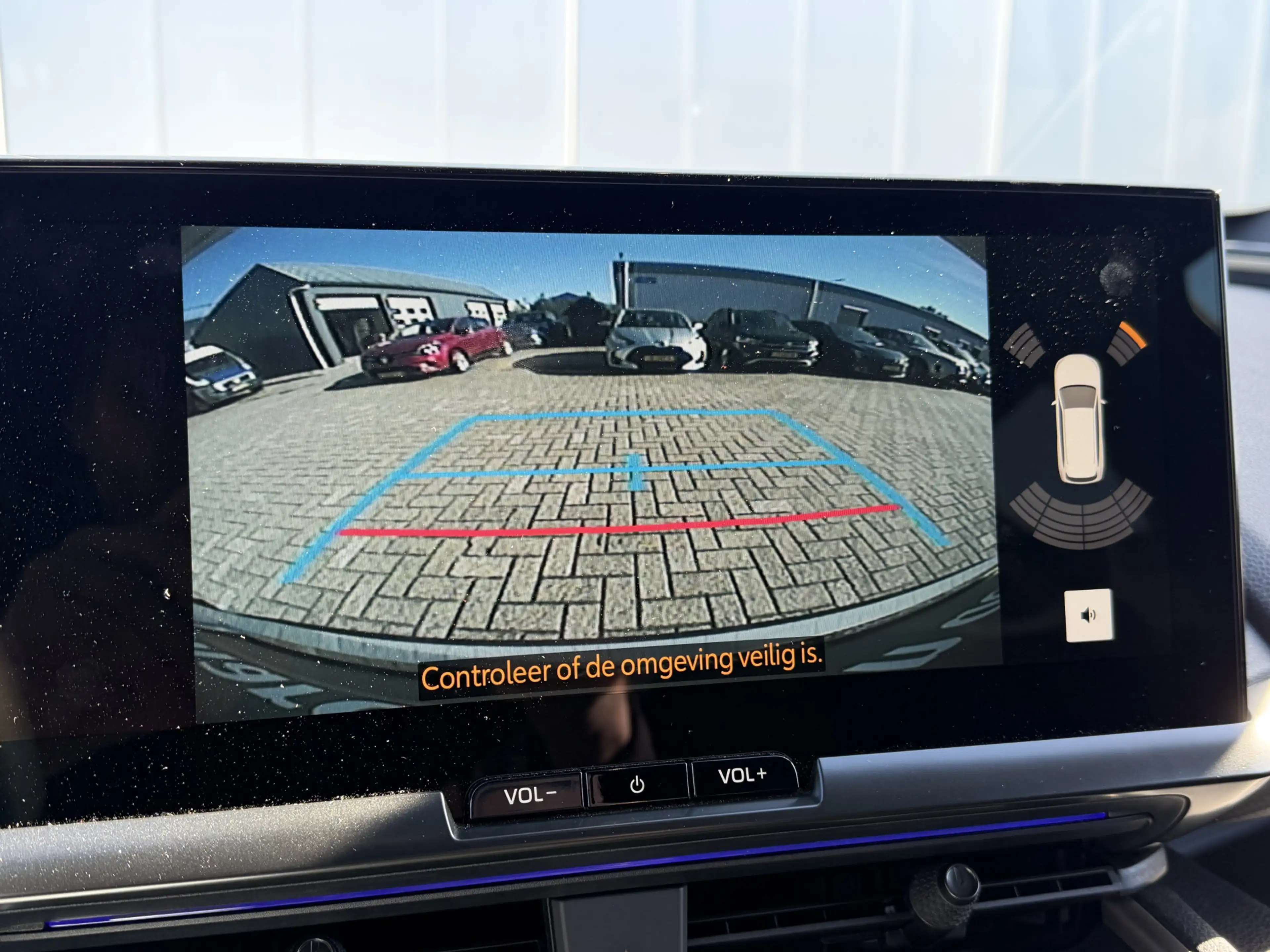 Toyota C-HR 2.0 Plug-in Hybrid 220 Executive Limited Bi-Tone — photo 15