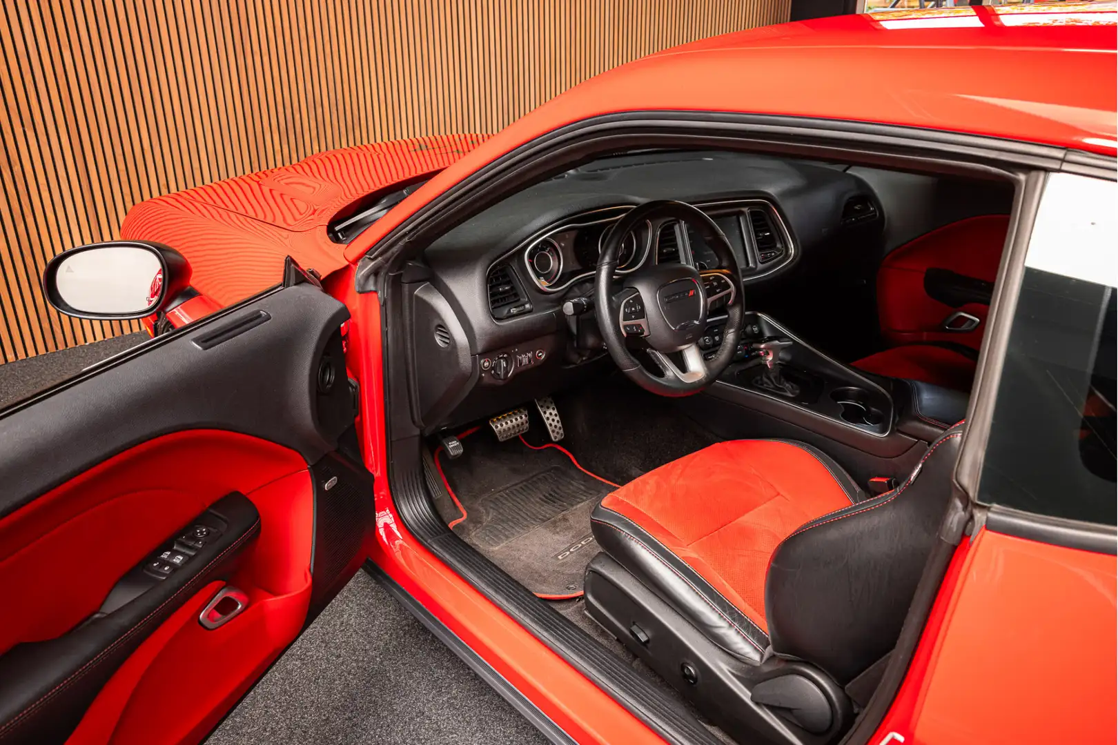 Dodge Challenger 6.4 V8 492pk SRT | SCAT PACK | Facelift model | Rosso - 2