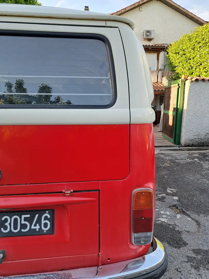 Volkswagen T2 Красный - 1
