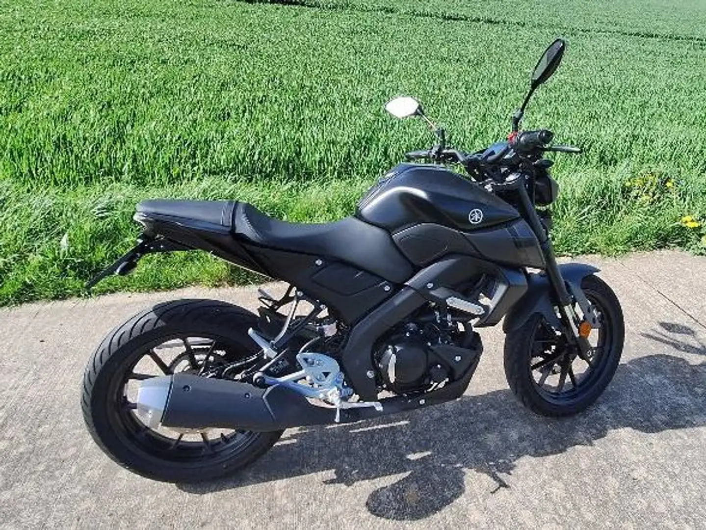 Yamaha MT-125 Zwart - 1