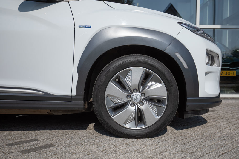 Hyundai KONA EV Fashion XPrime 64 kWh | Camera | Dodehoeksensor — photo 10
