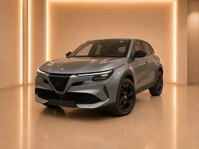 Alfa Romeo Junior 1.2 Hybrid ibrida