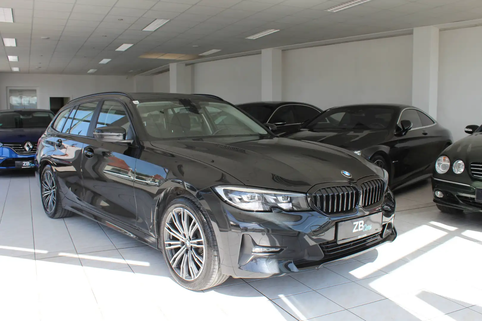 BMW 318 318 d G21 Modell 8-Gang Aut. // LED // Live Cockpit // Schwarz - 1