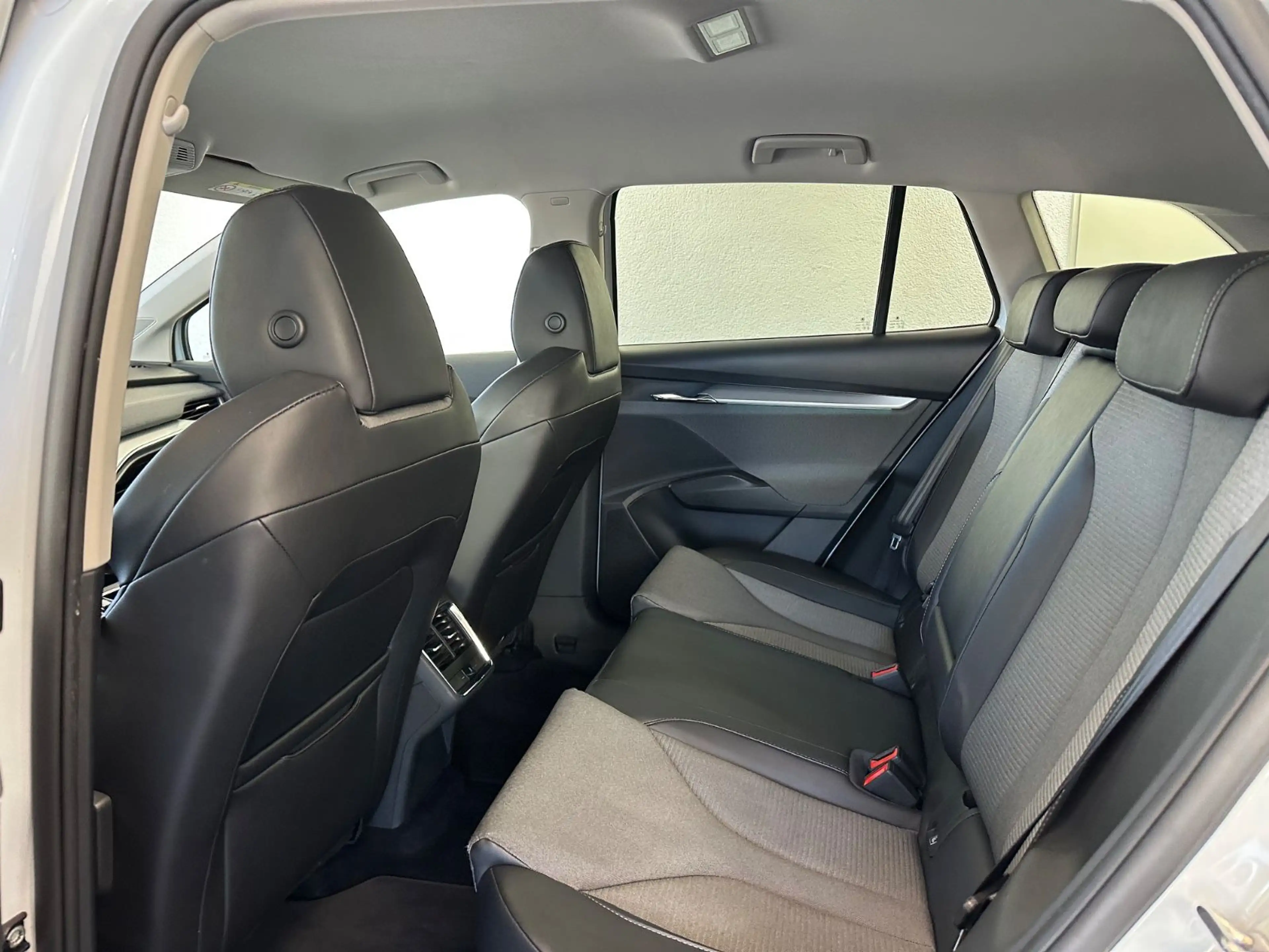 Skoda Enyaq 60 Loft | SOH 90,1% | WÄRMEPUMPE | 58kWh — photo 15