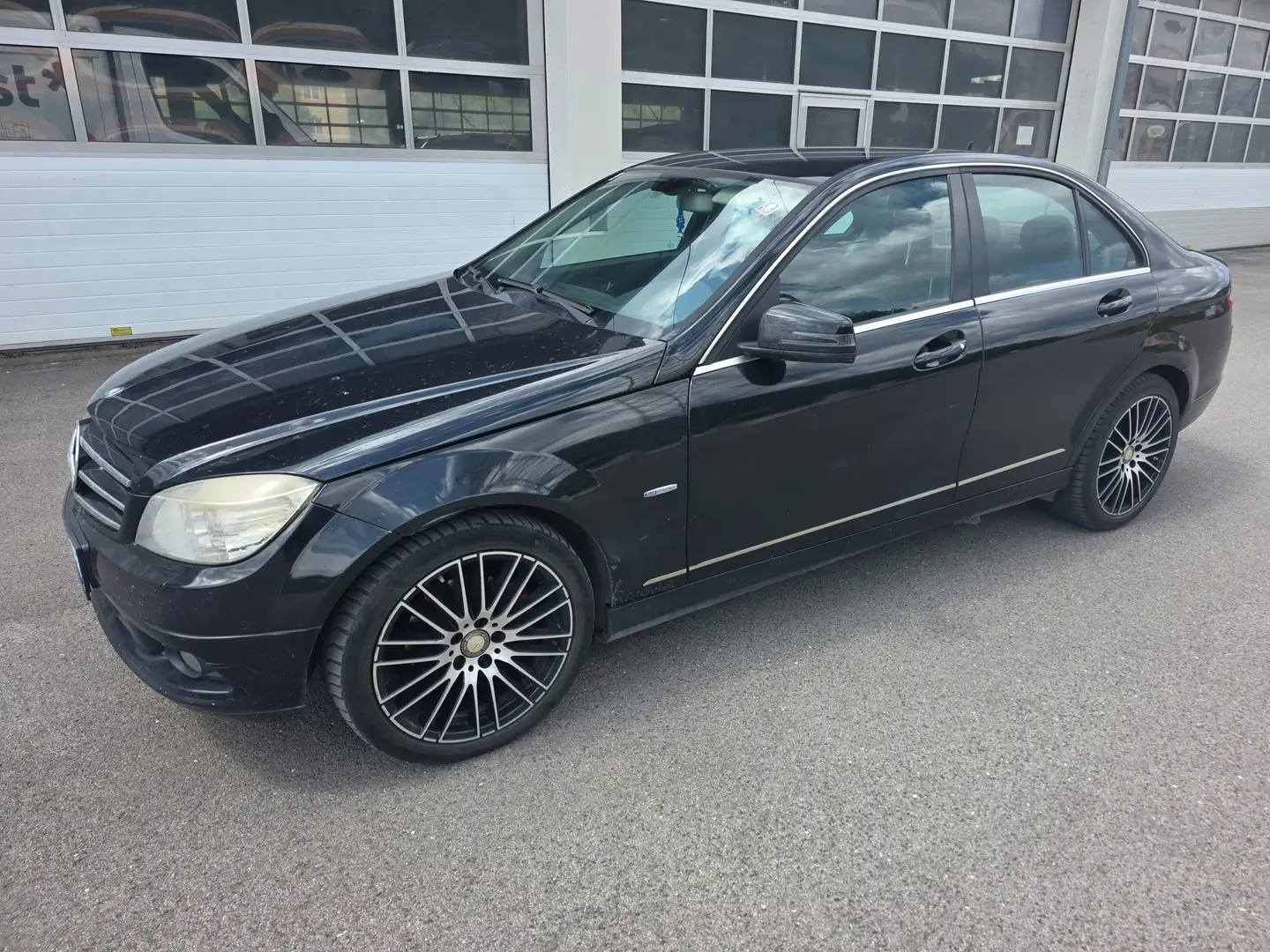 Mercedes-Benz C 220 C 220 Avantgarde CDI BlueEfficiency Avantgarde Schwarz - 1