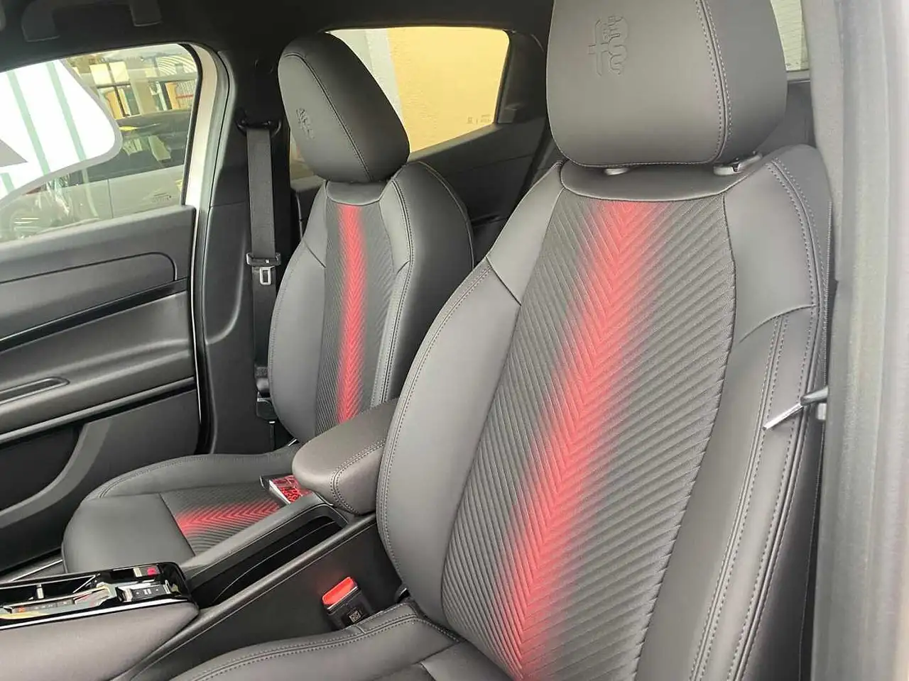 Alfa Romeo Junior 2025 — фото 7